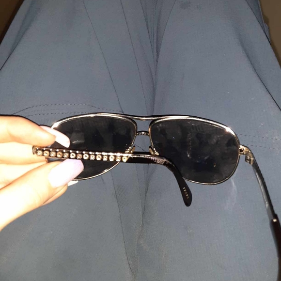 Prada sunglasses - Picture 5 of 8